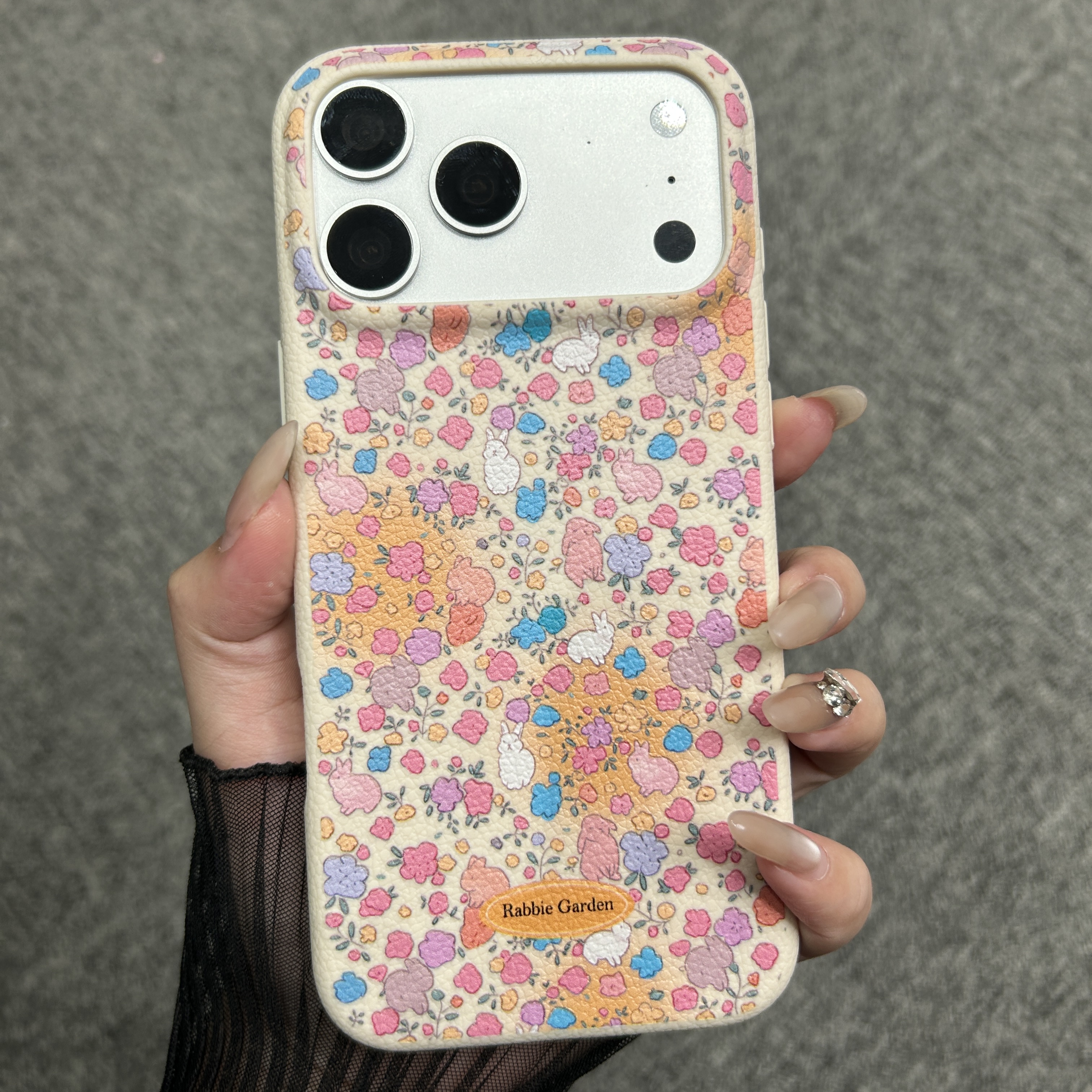 满屏小兔鲜花适用于苹果手机壳TPU软胶镜头大开孔手机壳