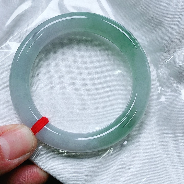 翡翠手镯（圆镯）未镶嵌翡翠手镯未镶嵌