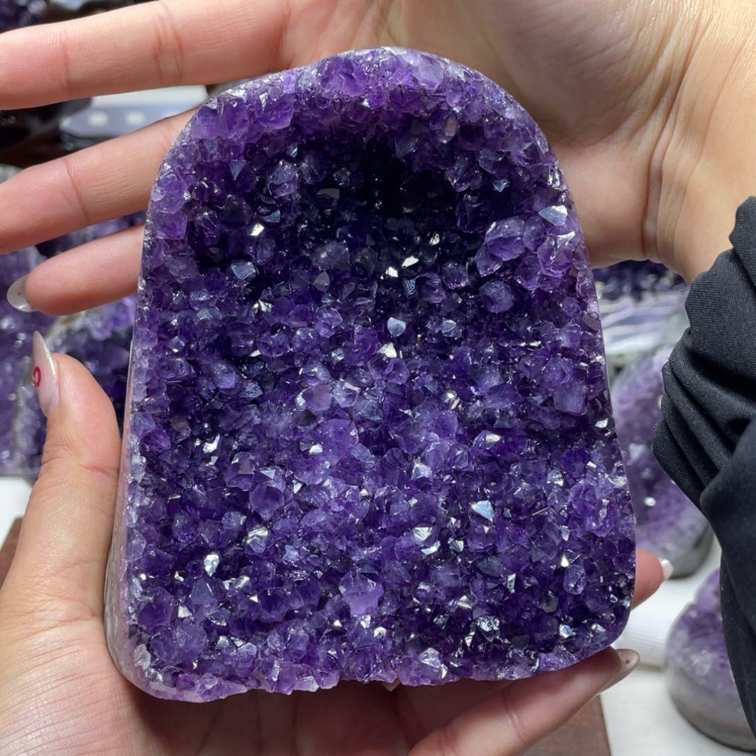 紫晶大型摆件（非配饰）未镶嵌