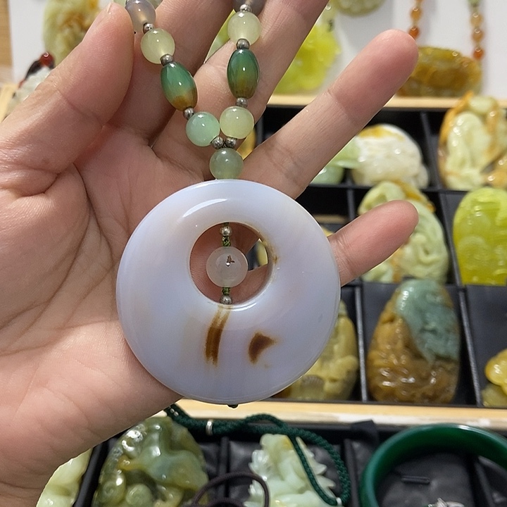 蛇纹石玉未镶嵌挂件