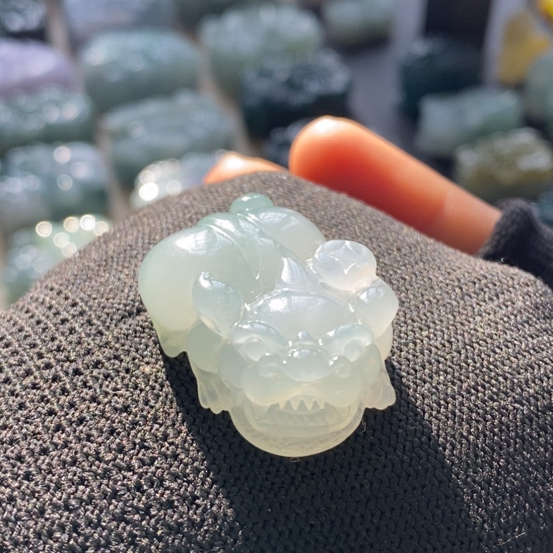 翡翠未镶嵌颈饰天然翡翠貔貅吊坠