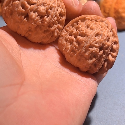 文玩核桃把件三角白42