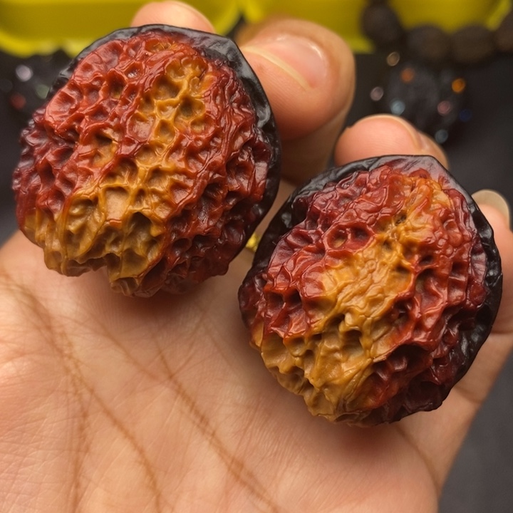 文玩核桃吊坠40尺珊瑚绣球