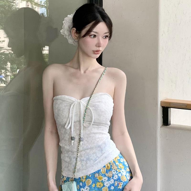 海边度假风套装纯欲设计感白色挂脖抹胸上衣蓝色碎花半身裙两件套