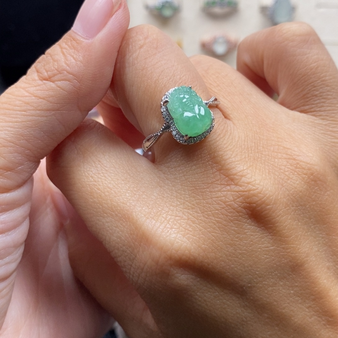 h***y翡翠银S925镶嵌戒指