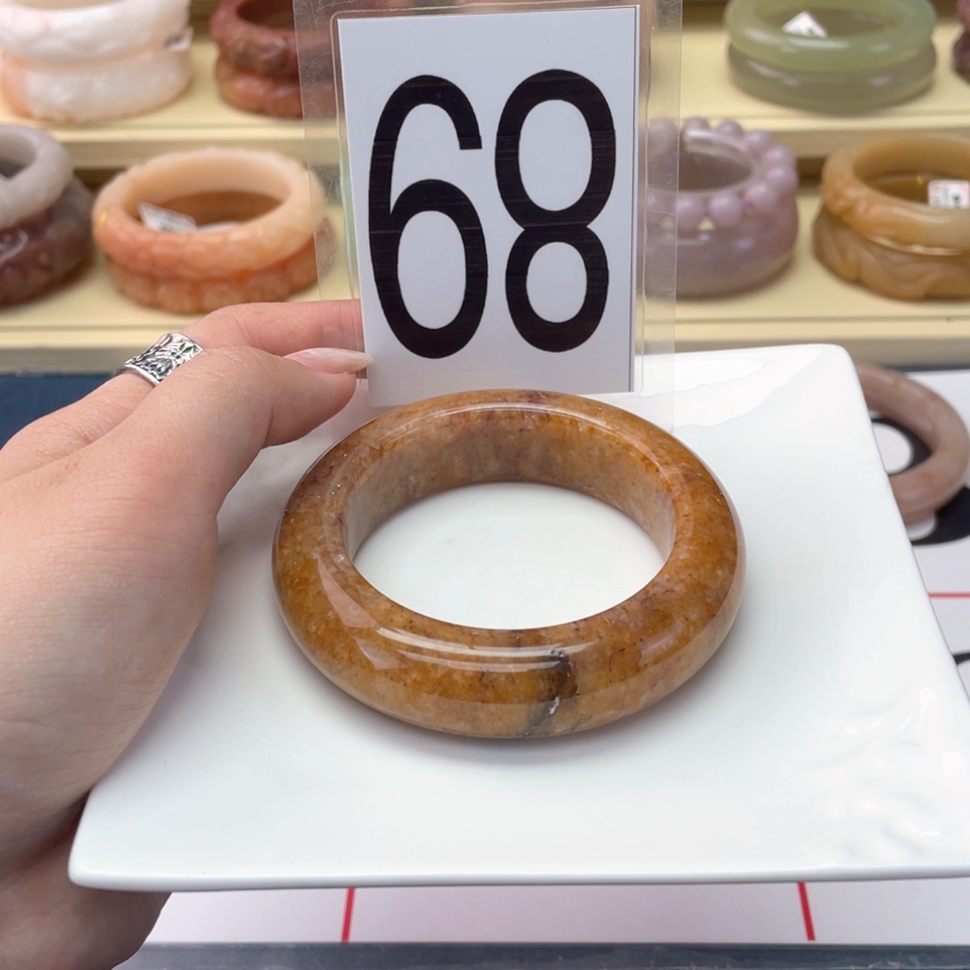 石英岩玉未镶嵌手镯