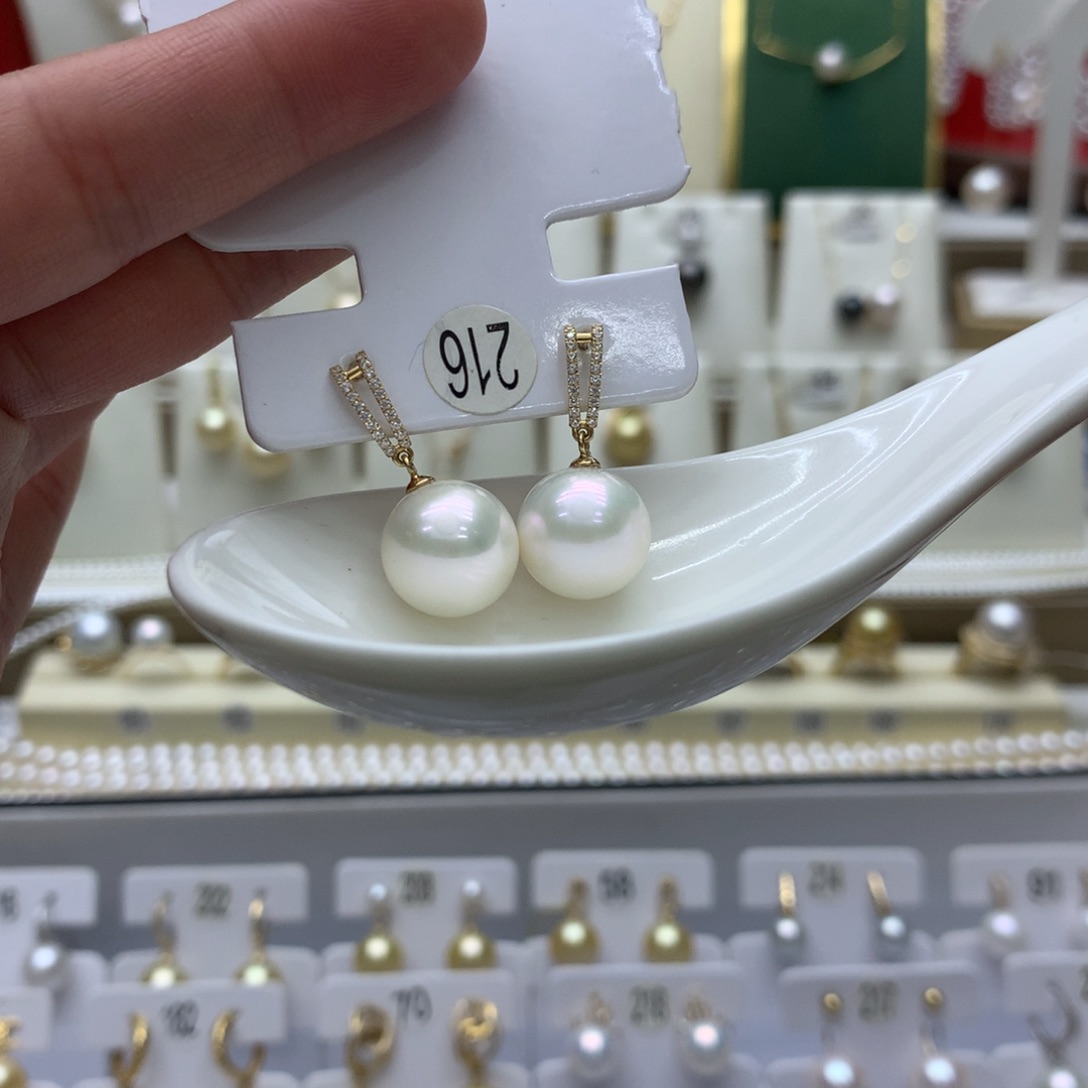 耳饰18K金镶嵌淡水珍珠