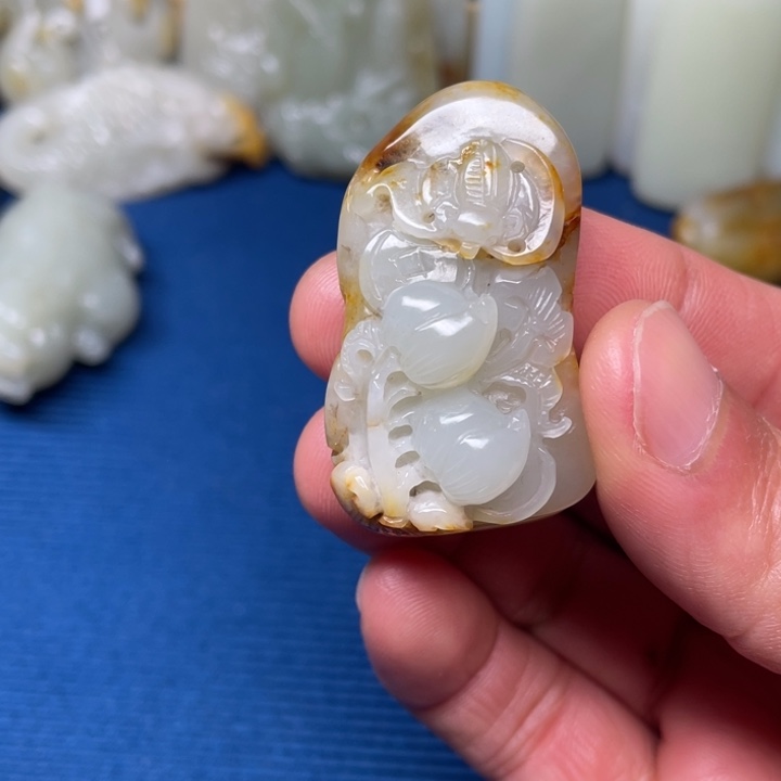 颈饰未镶嵌和田玉良*厚