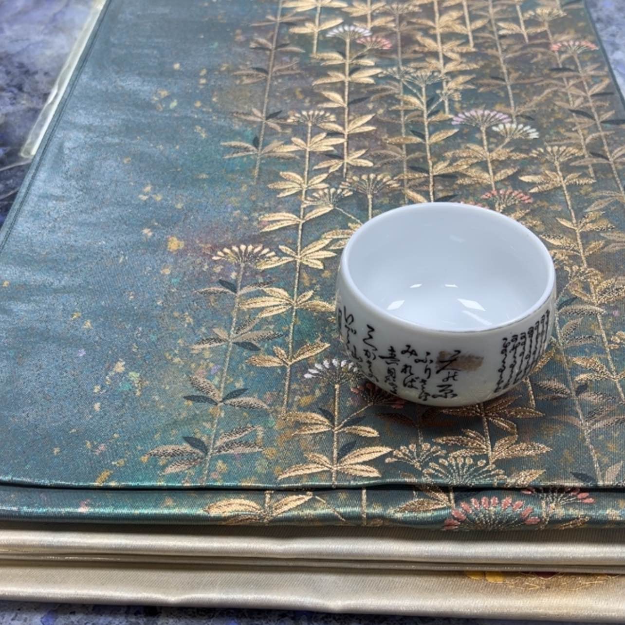 【闪购商品】陶瓷马克杯带盖勺