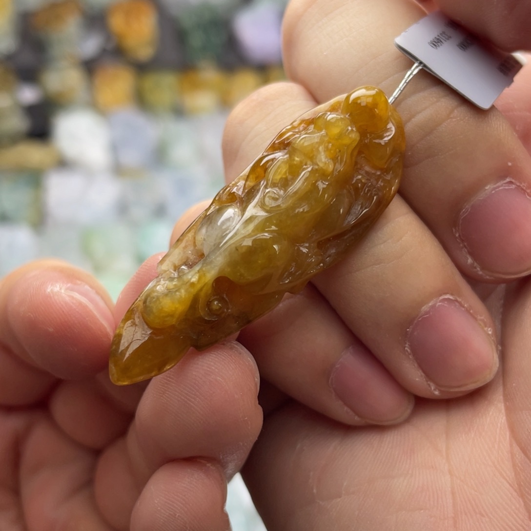 翡翠颈饰未镶嵌貔貅