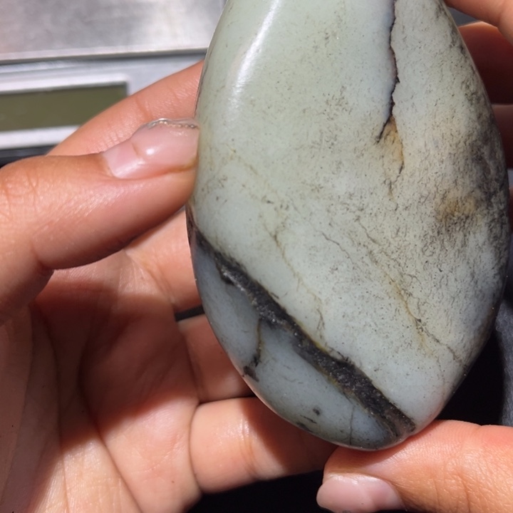 一***衿和田玉未镶嵌珠宝奇石