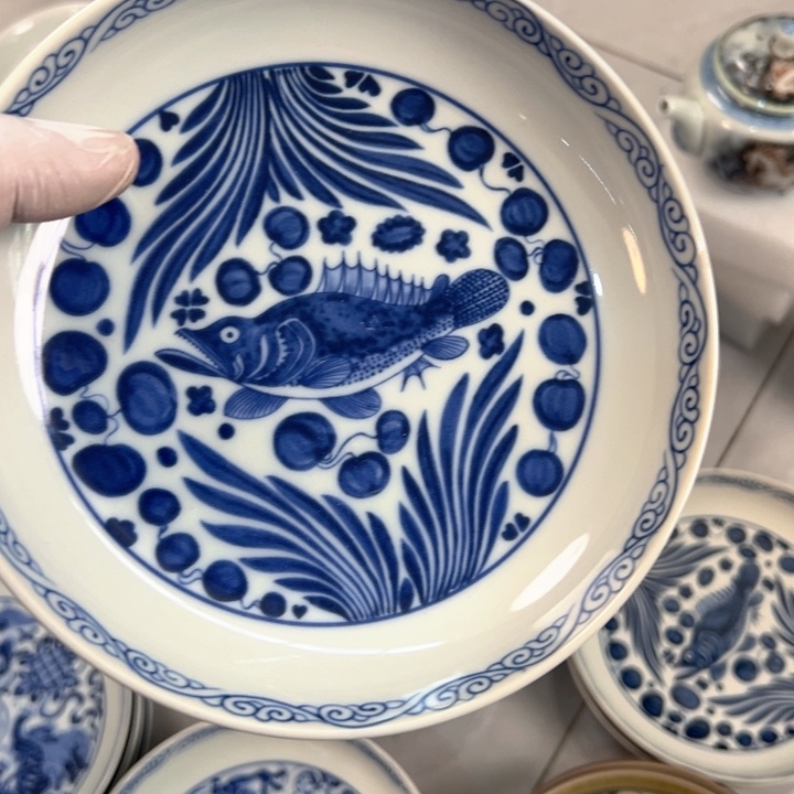 瓷片白青花鱼藻纹大壶承