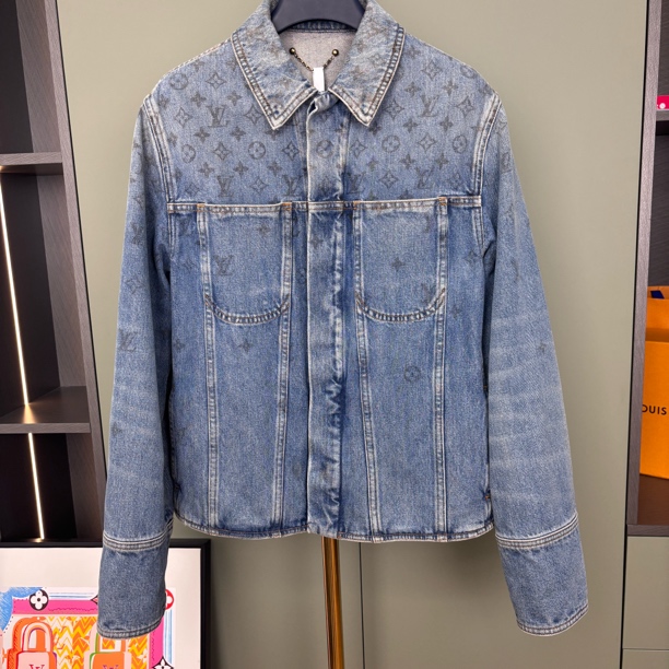 99新 LouisVuitton/路易威登 JSJ0010/44码/Logo字母长袖牛仔外套