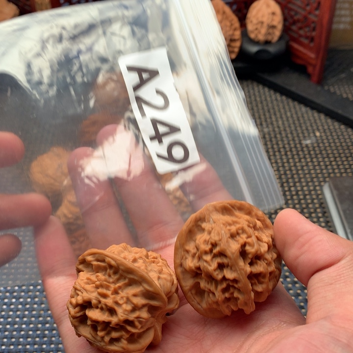 文玩核桃吊坠天地