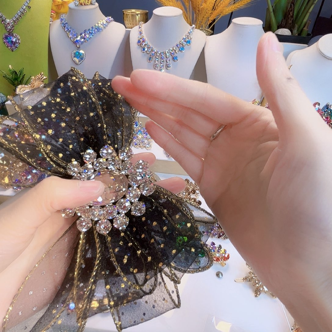 Y***g布艺合金胸针做全金色魅影