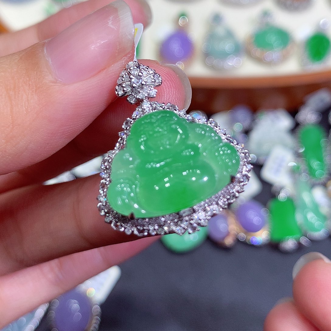 翡翠吊坠(不含链)18K金镶嵌