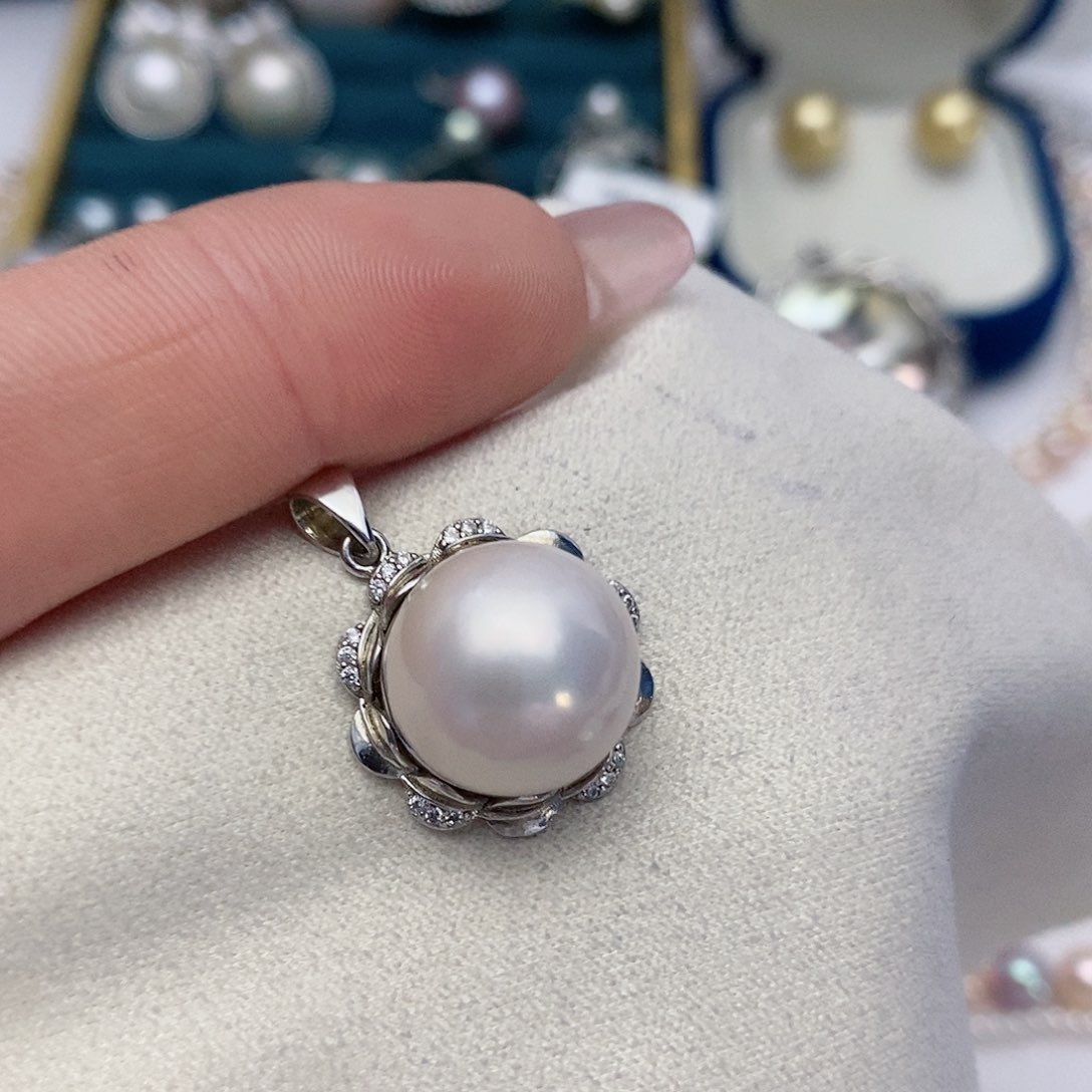 【闪购商品】淡水珍珠颈饰银S925镶嵌9