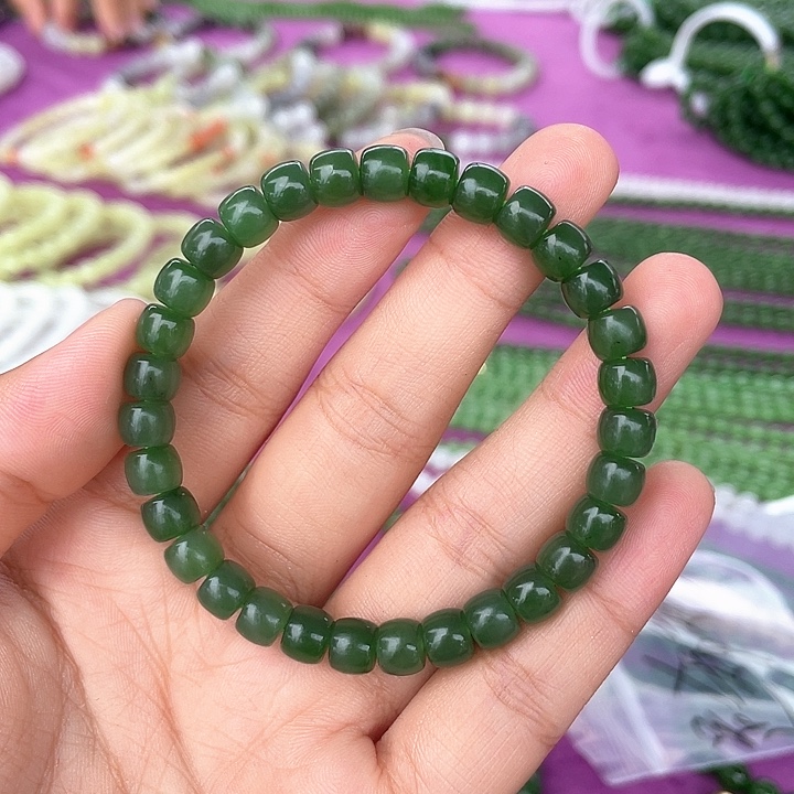 ﹌***呀手串未镶嵌和田玉（糖玉）约6×7碧玉（彬彬）