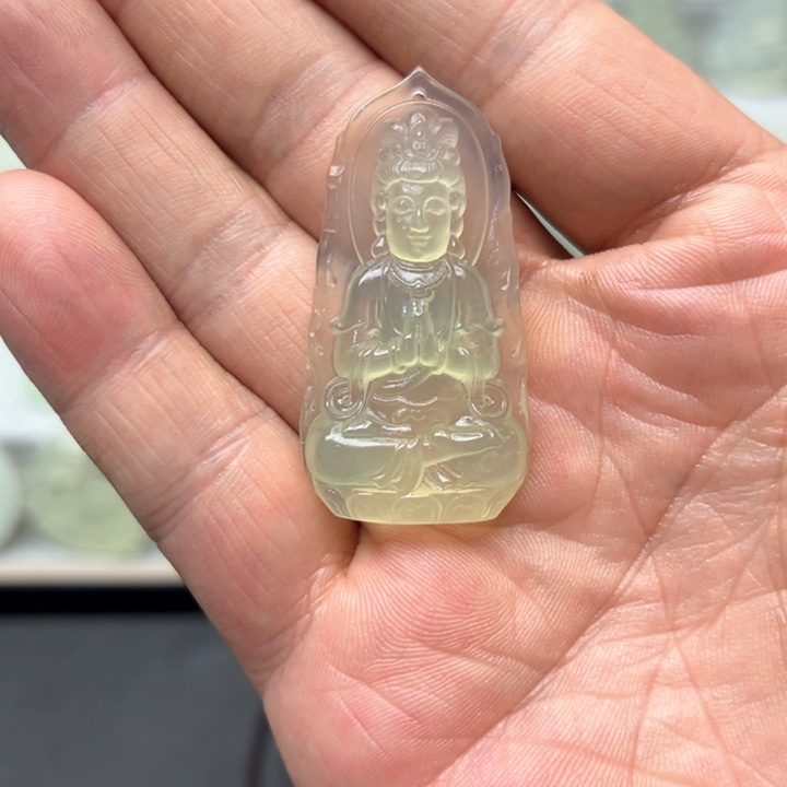 蛇纹石玉颈饰未镶嵌小****玩