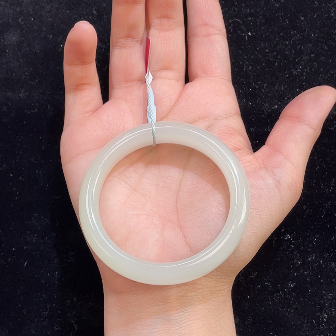 ****然和田玉未镶嵌手镯和田玉新疆于田料白玉手镯