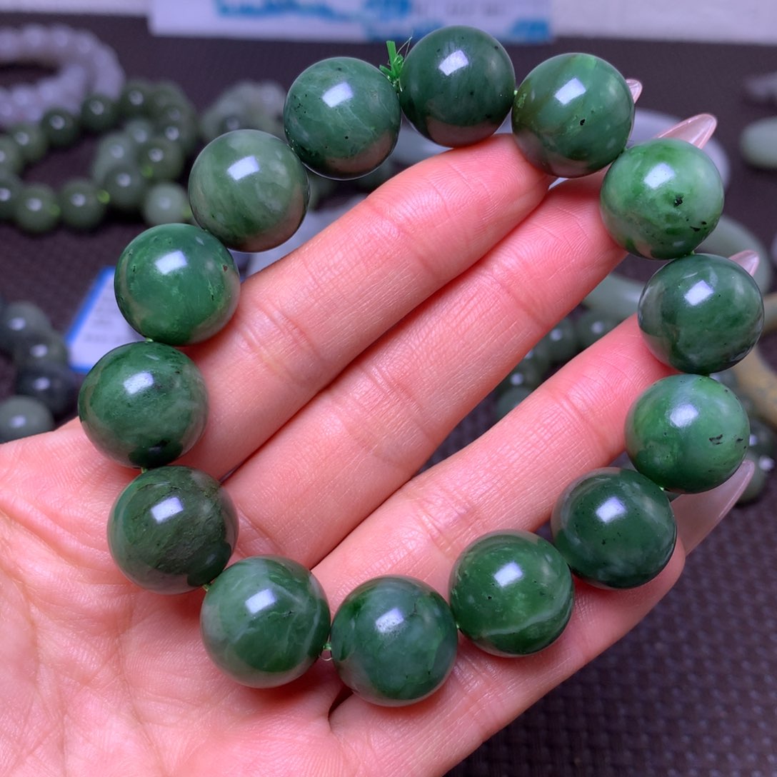 未镶嵌手串和田玉爱****卡16