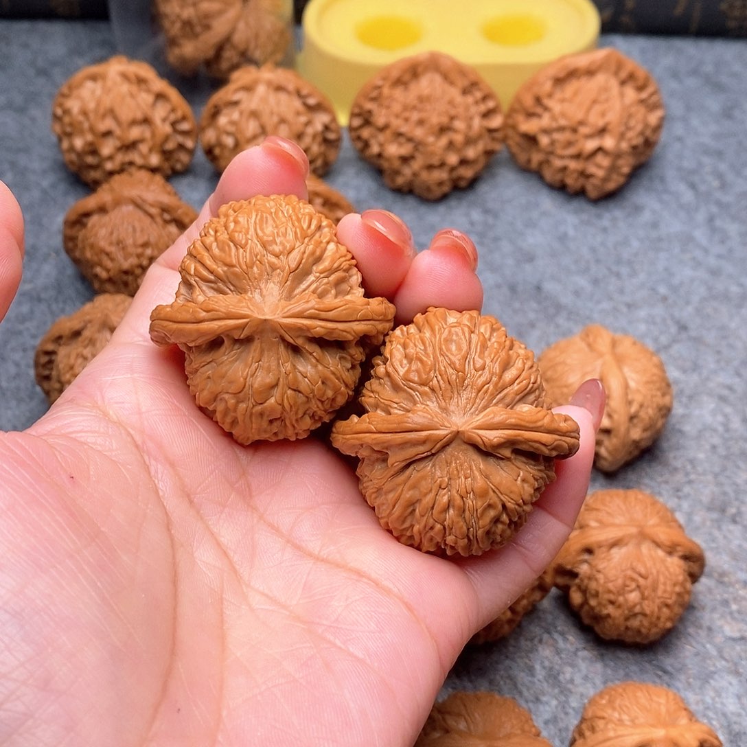 文玩核桃把件精品天花板球白43全品