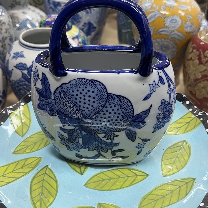 瓷片瑕疵陶瓷。。。。。。。。。。。。。。。