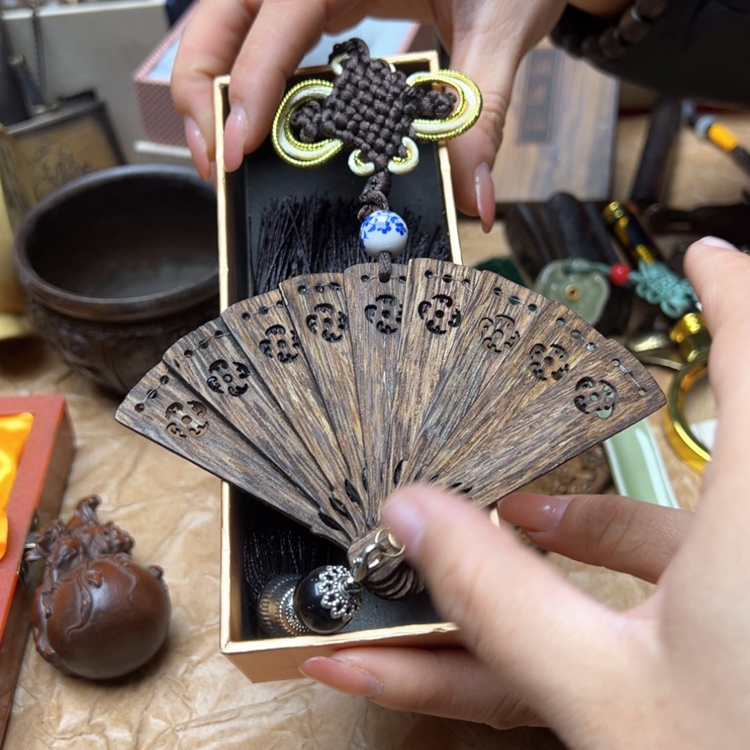 滴血莲花菩提吊坠