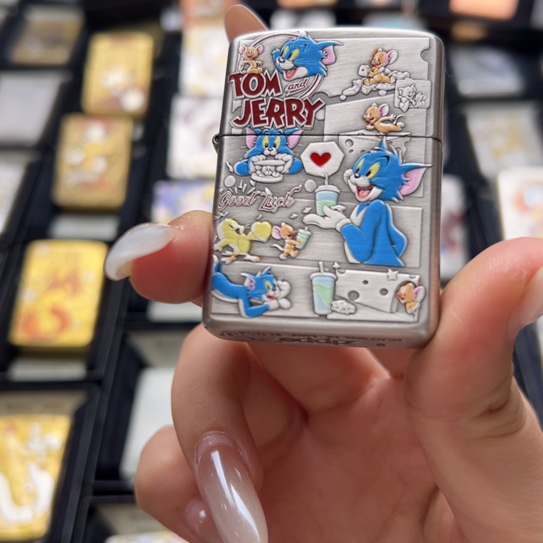 zippo熏银钛彩猫和老鼠