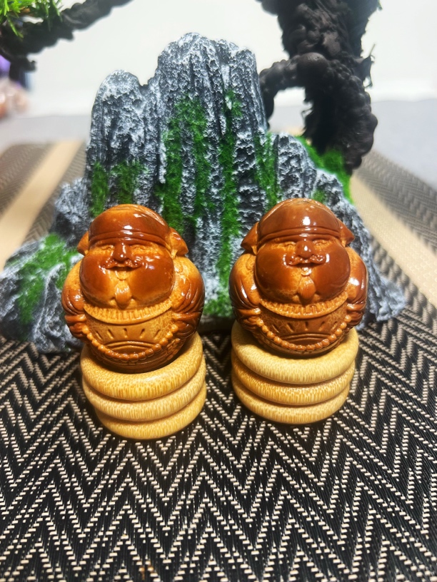 巴西大橄榄核雕-嘟嘟财神（一对）