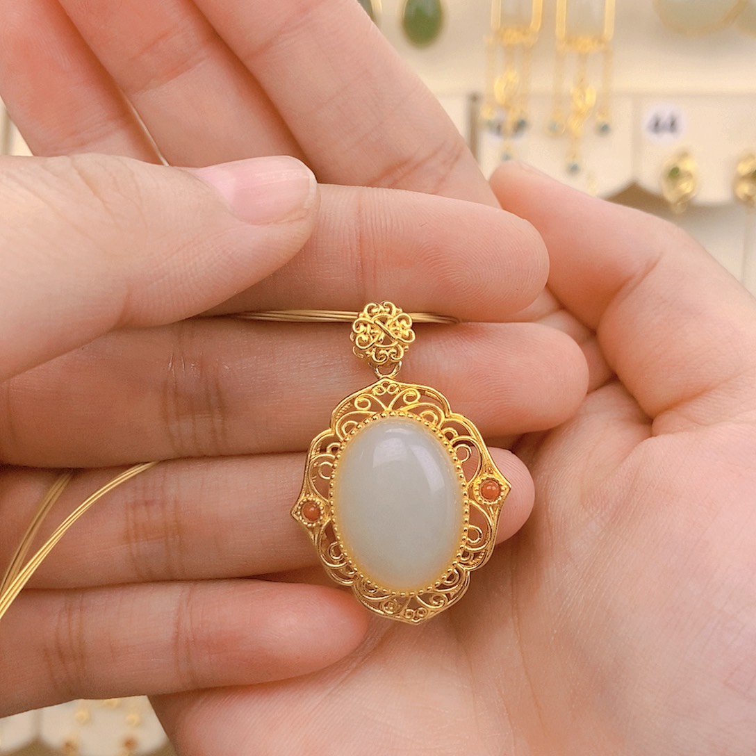 和田玉颈饰银S925镀金镶嵌