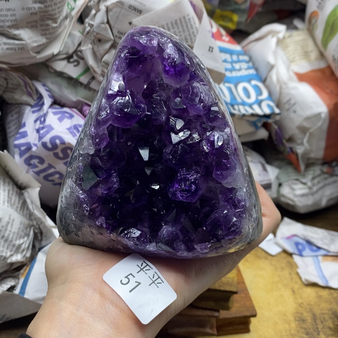 紫晶乌拉圭未镶嵌