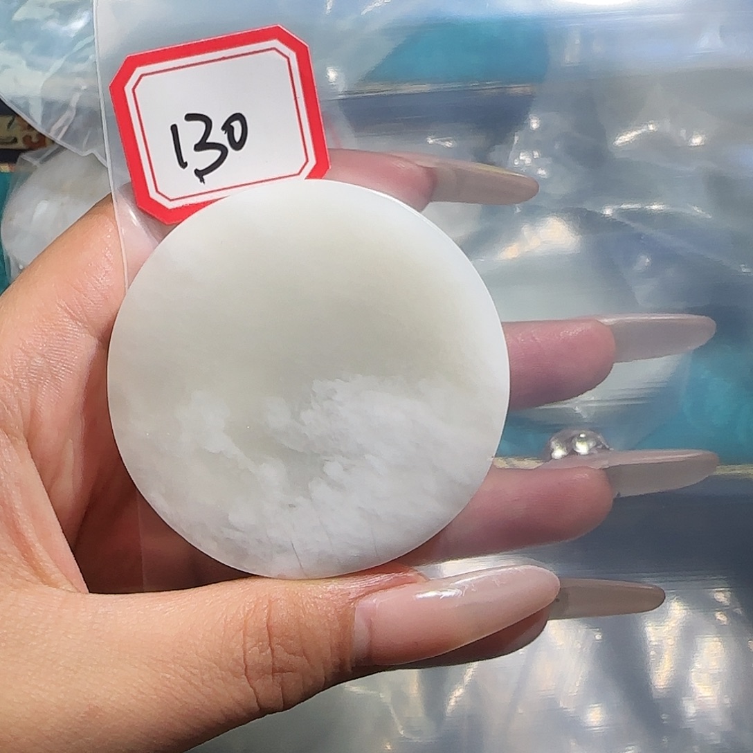 和田玉未镶嵌珠宝半成品