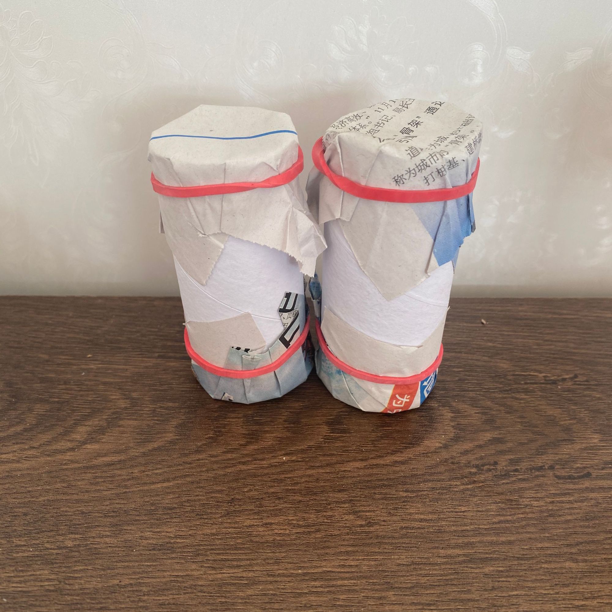 铁皮蝈蝈纸筒2个