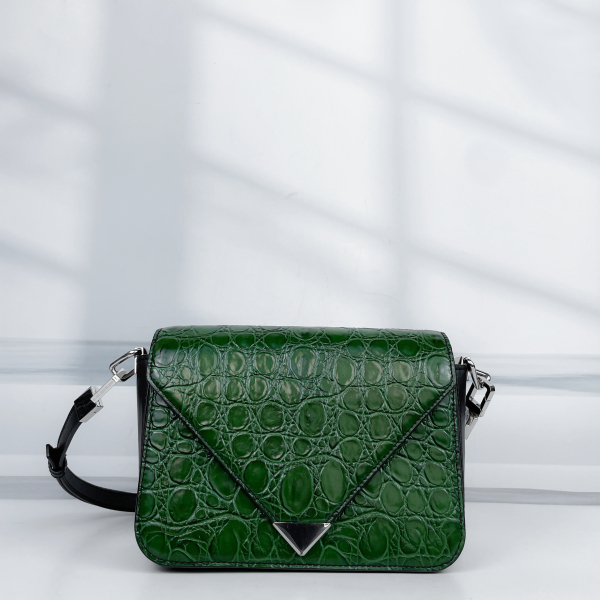 95新/亚历山大王/市场价6800/包包/250308RN0014