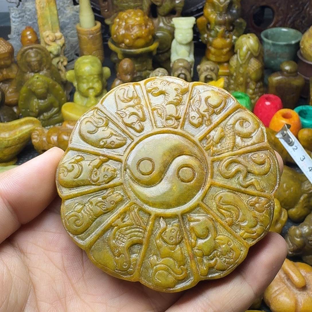 白玉菩提吊坠。。。