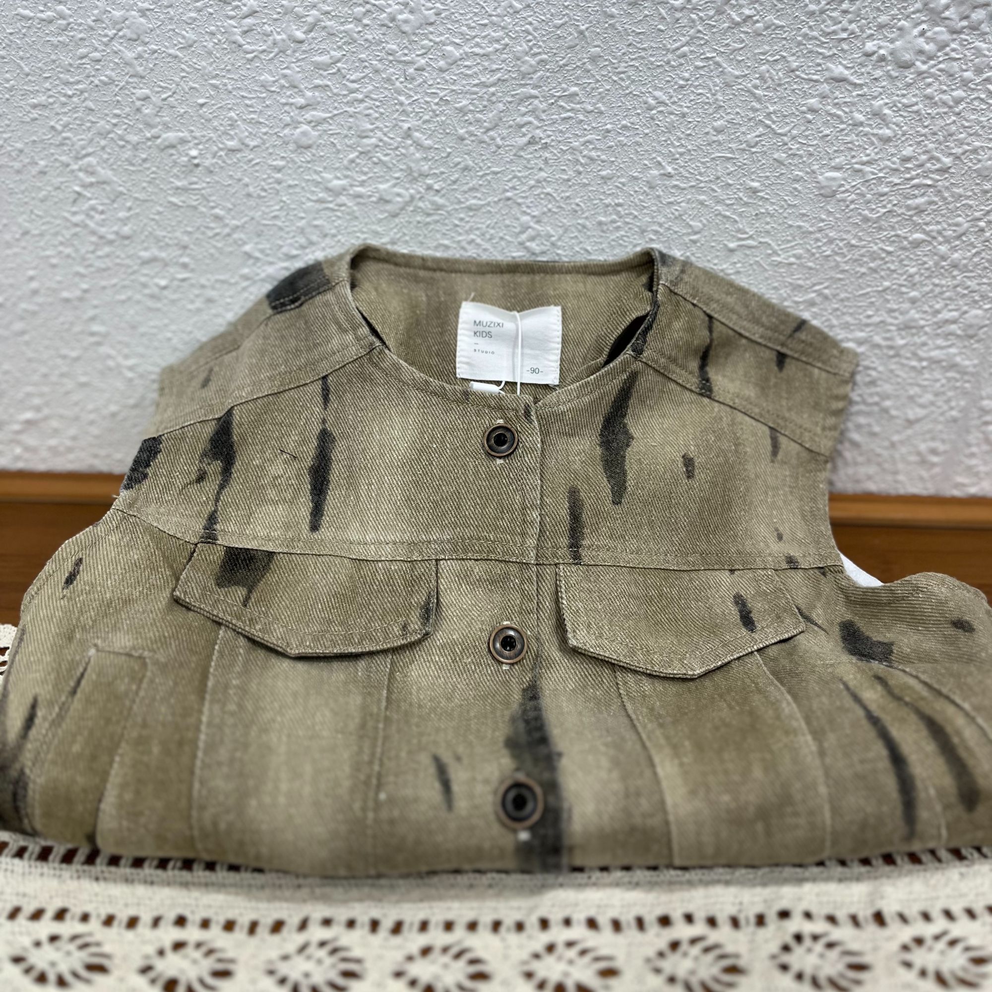 82285春款时尚水墨马甲