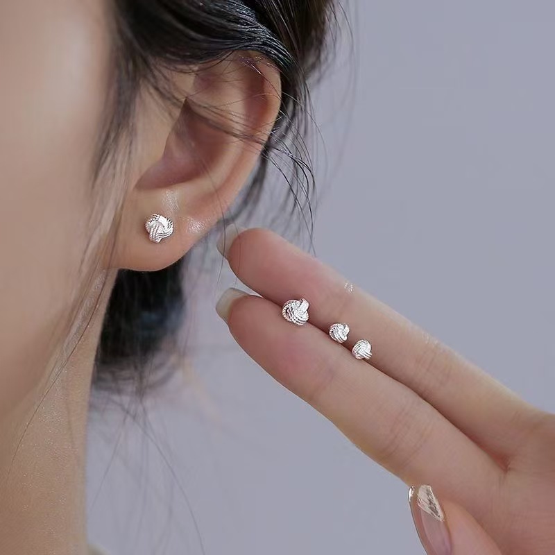 新款如意结螺丝拧扣耳钉女款精致通勤百搭耳饰简约流苏耳线