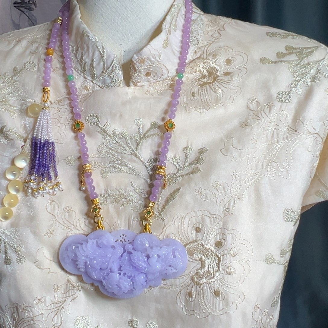 翡翠未镶嵌颈饰龙凤