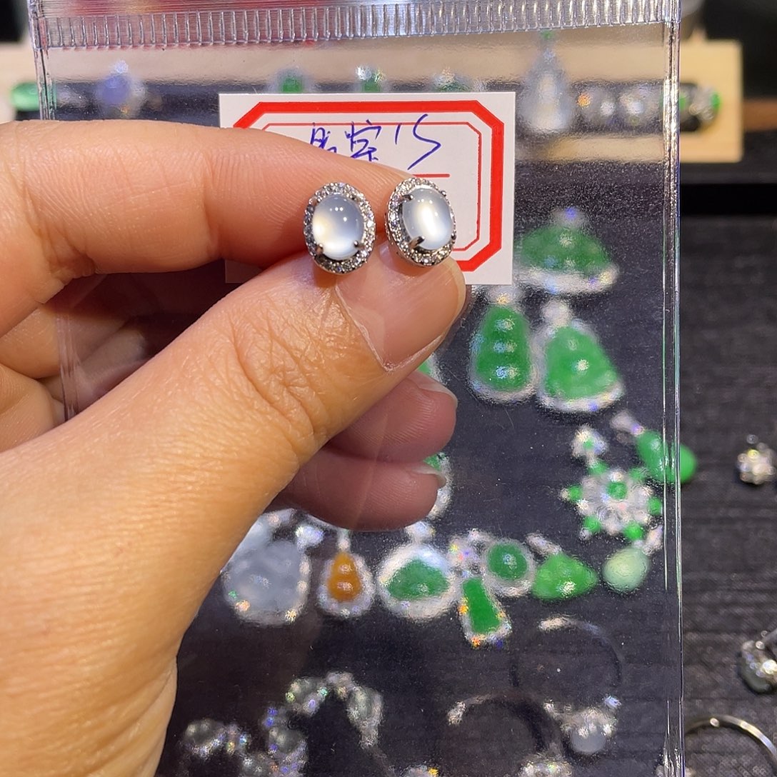 哆***麻翡翠银S925镶嵌耳饰