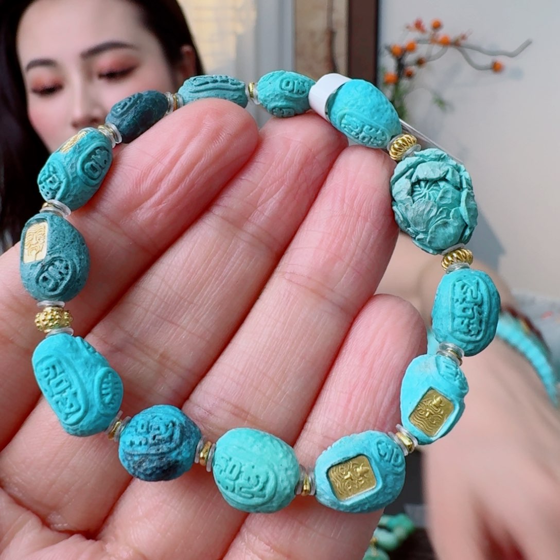 绿松石未镶嵌挂件