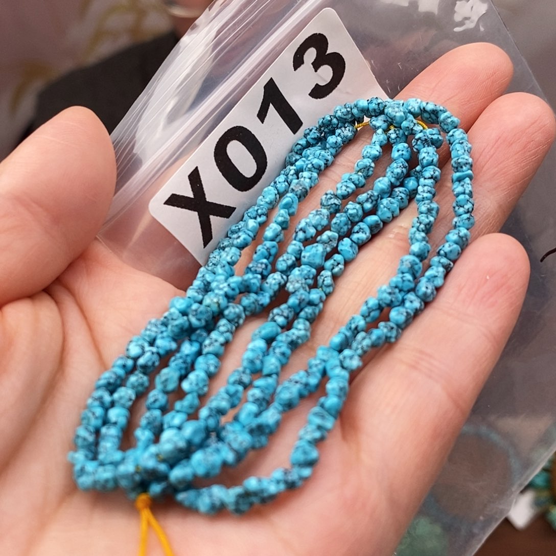 绿松石未镶嵌原矿