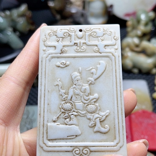 白玉菩提吊坠摆件