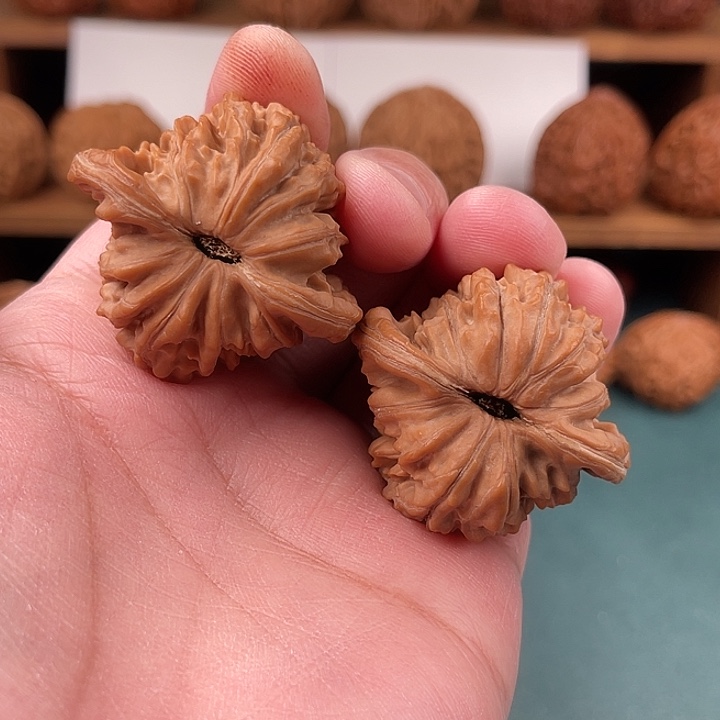 文玩核桃把件文玩核桃平谷原生态四座楼41.5/42