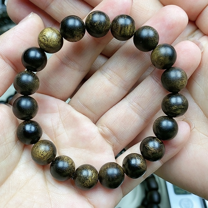 沉香手串?*?越南芽庄白奇楠沉水料樱子留疤玉化