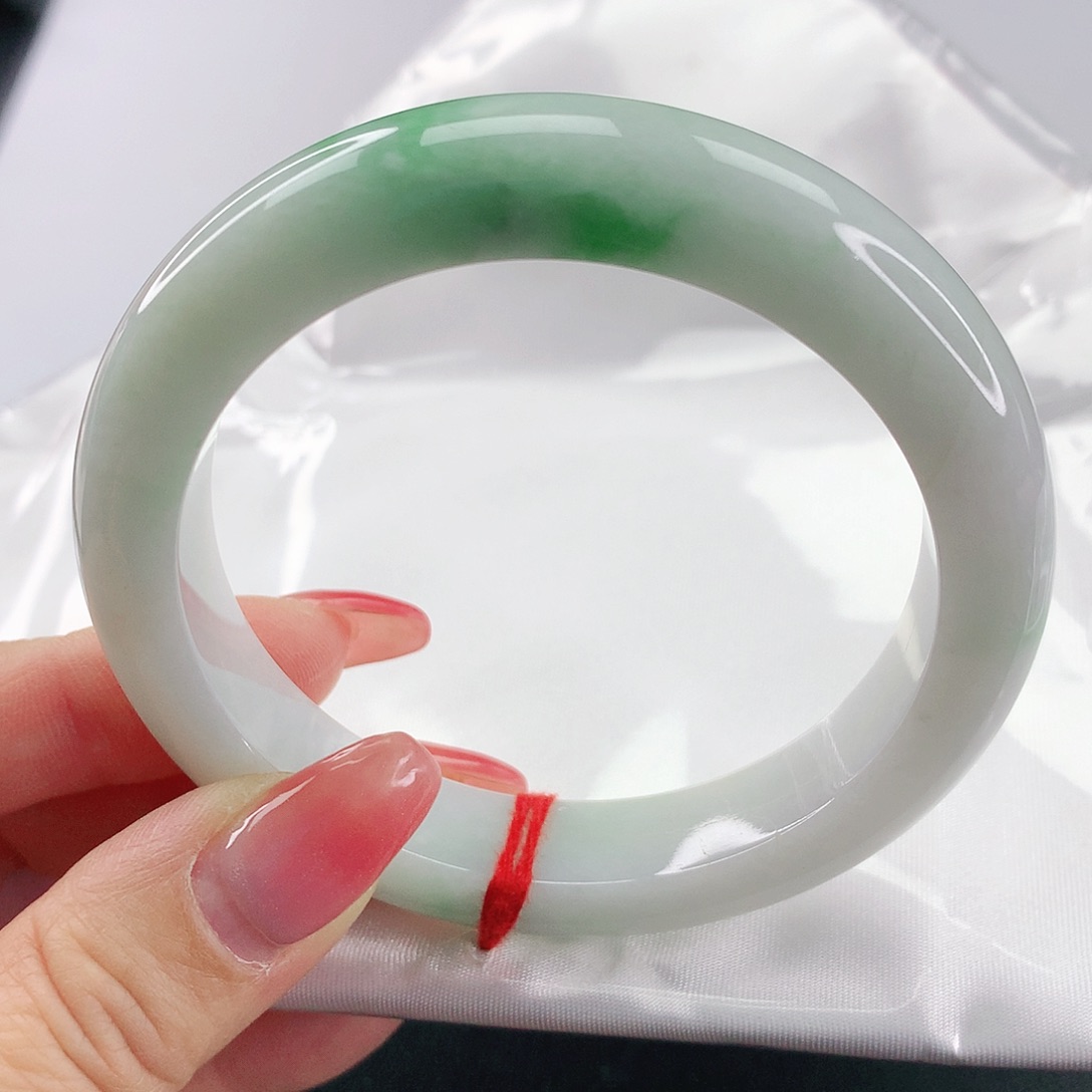 翡翠手镯未镶嵌翡翠024