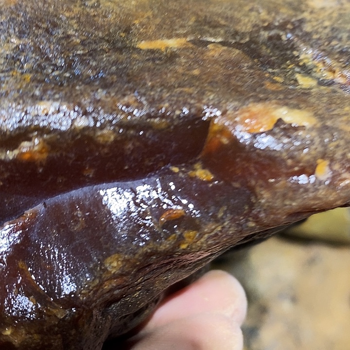 羊****定制玛瑙地哦小心翼翼