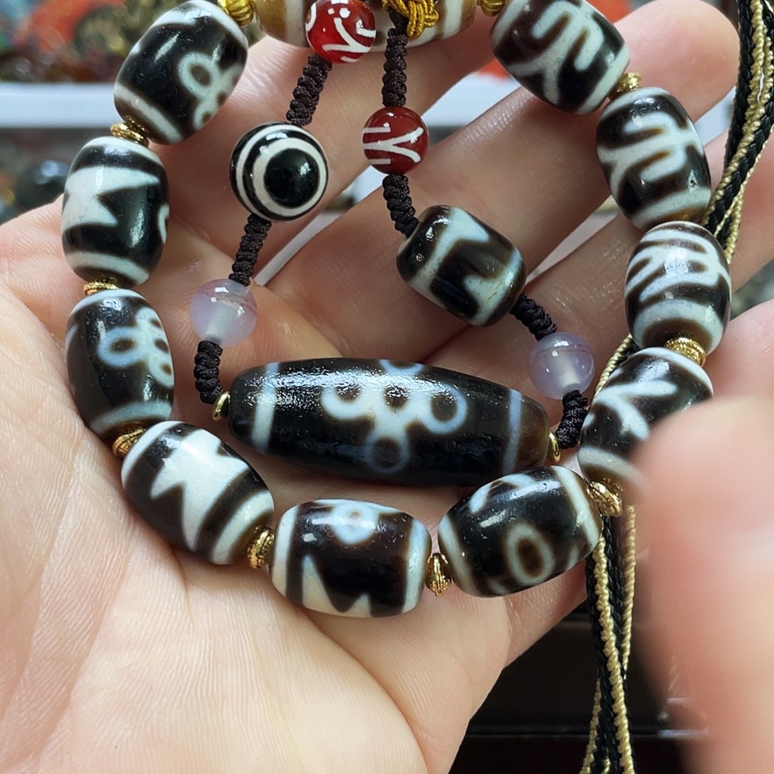 玛瑙/玉髓未镶嵌多样性发一条