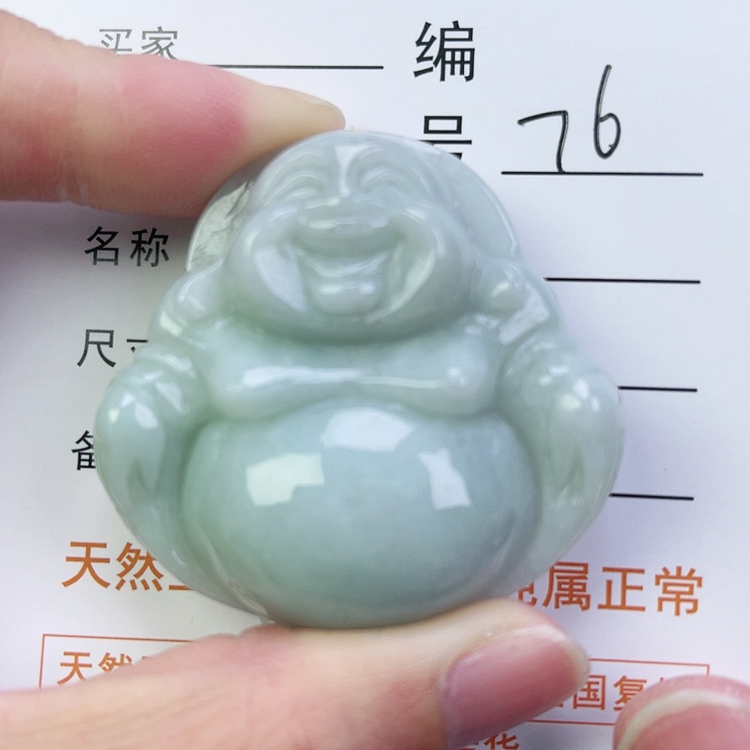 翡翠颈饰未镶嵌佛公