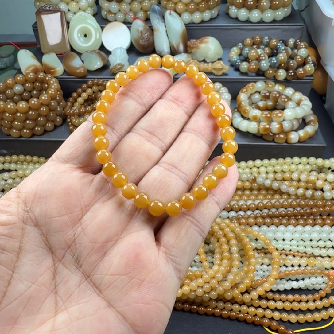 妍***婉和田玉未镶嵌手链